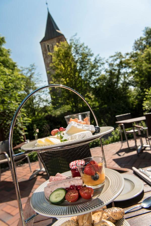 Kirchspielkrug Landhotel & Restaurant Westerhever Exteriör bild
